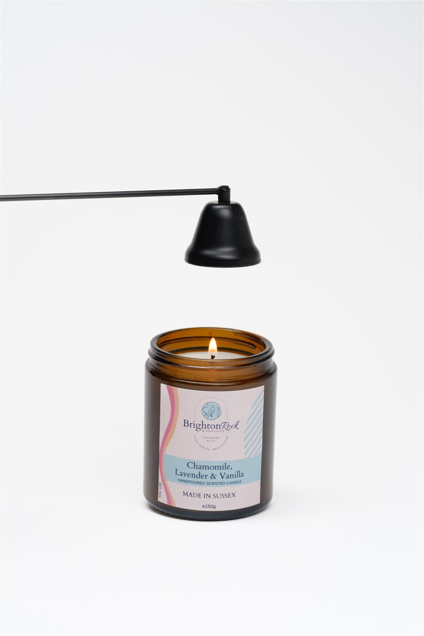 chamomile, lavender & vanilla relaxing candle, handmade in brighton, sussex, united kingdom, vegan friendly cruelty free. amber glass jar, plastic-free packaging