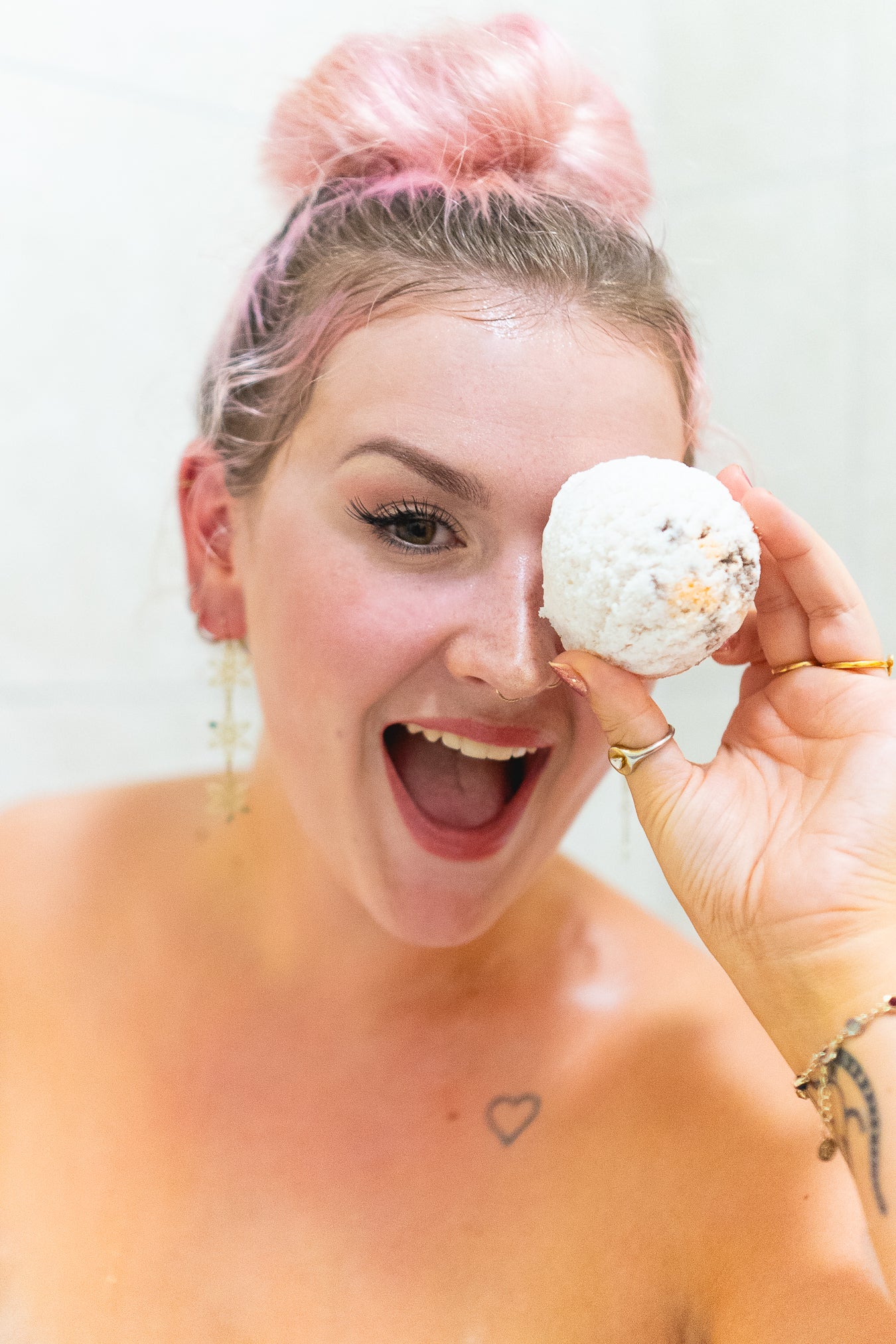 orange & coconut bath truffle handmade in brighton skincare bath & body bath bomb shea butter vegan butter. Model Alina Flaherty thisisalinamusic pink haired model