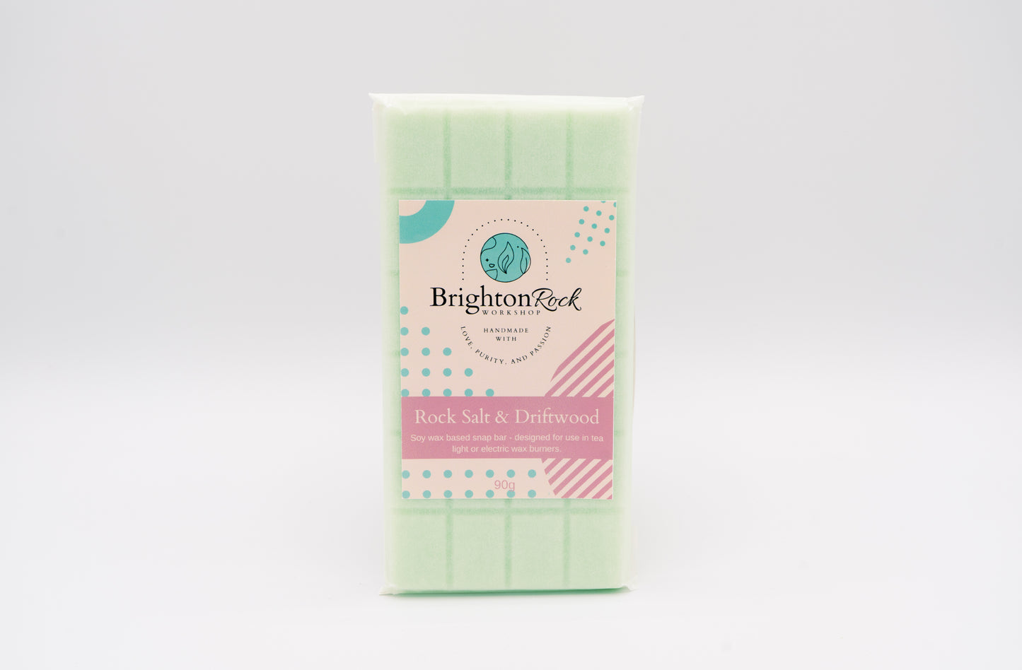 Rock salt & driftwood marine inspired scented 30g or 90g strongly scented wax melt snap bars. Eco friendly waxed paper packaging. Brighton Rock Workshop wax melts made in Spain and the United Kingdom, available in two sizes. Suitable for tea light or electric burners