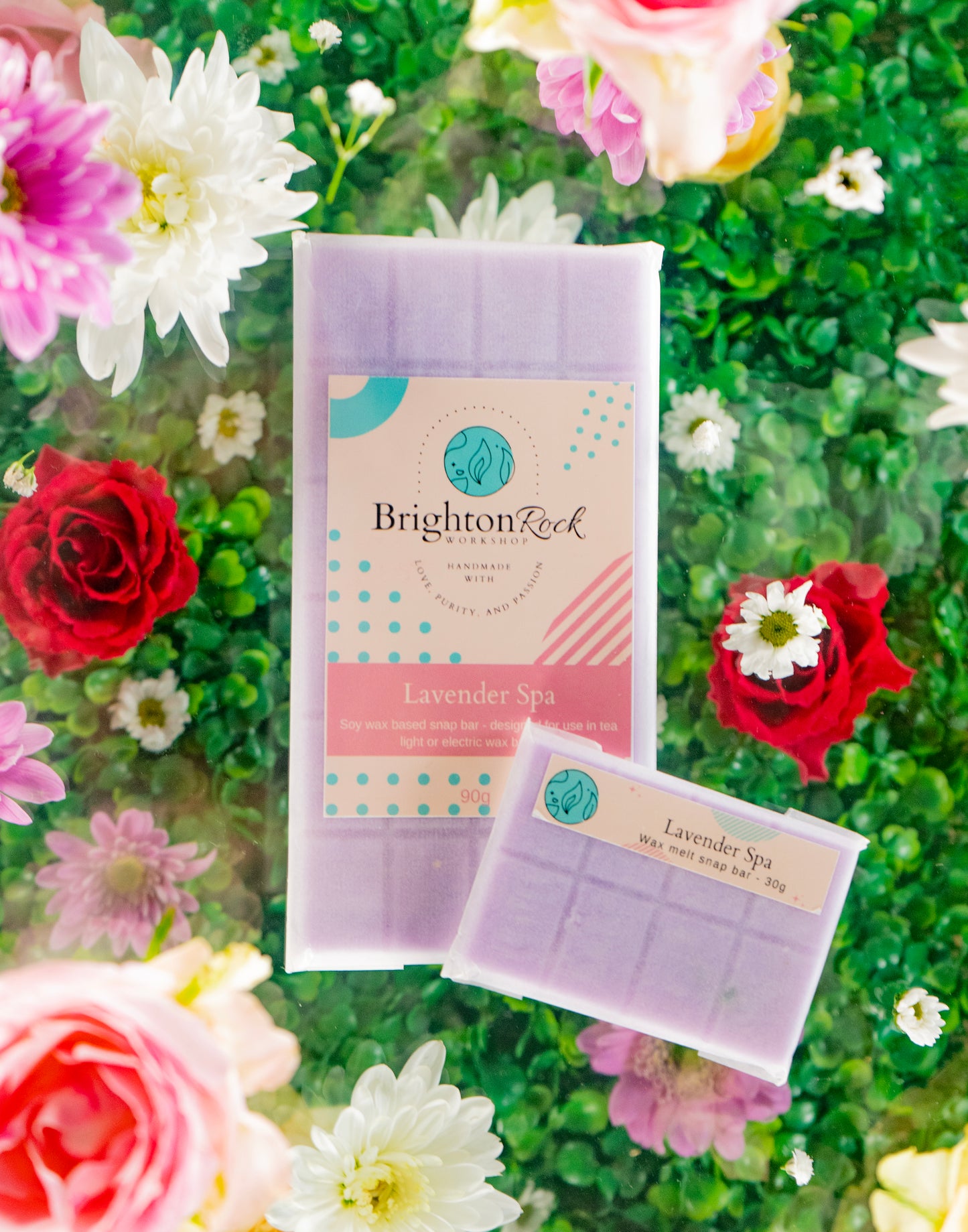 lavender spa 30g or 90g strongly scented wax melt snap bars. Eco friendly waxed paper packaging. Brighton Rock Workshop wax melts made in Spain and the United Kingdom, available in two sizes. Suitable for tea light or electric burners