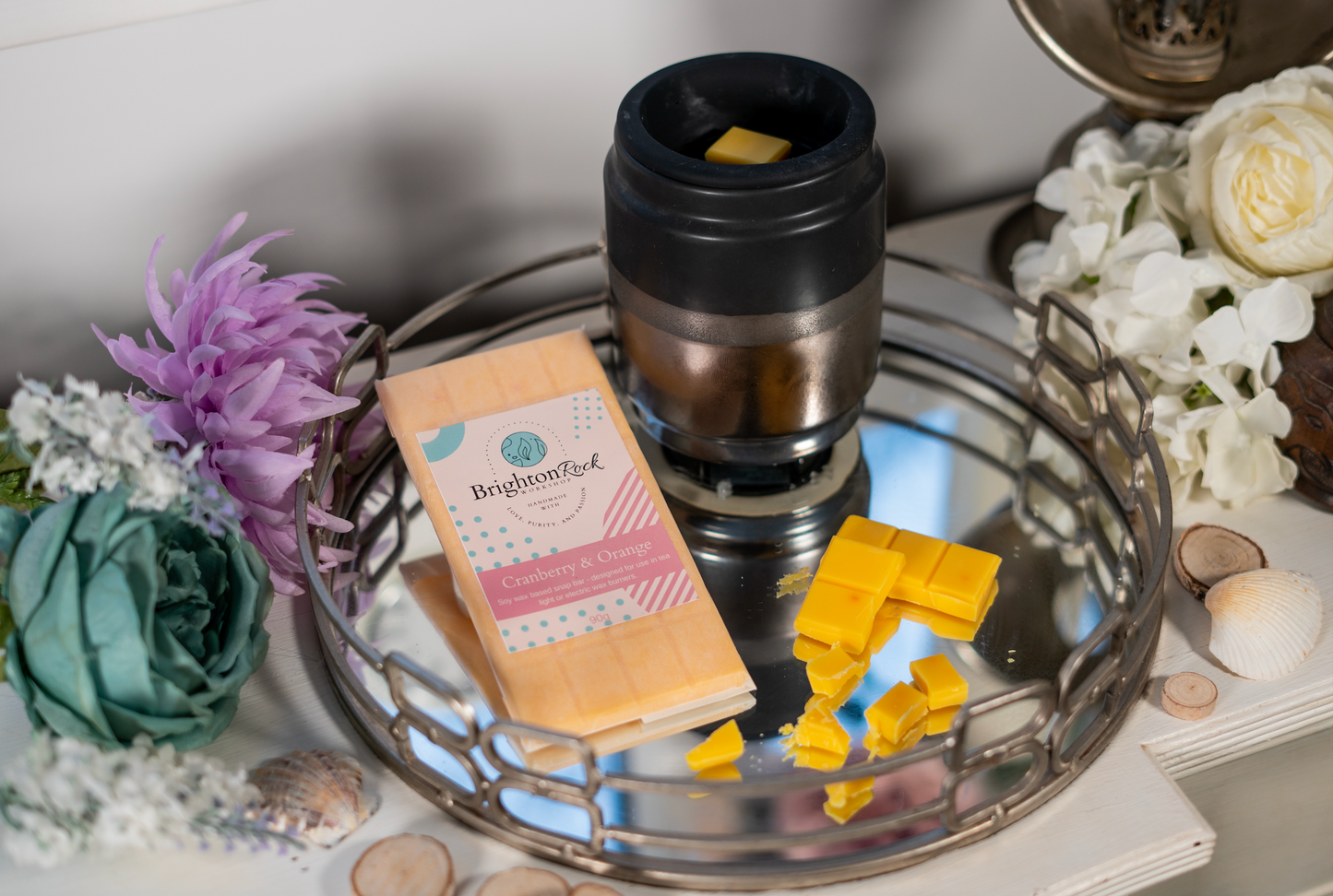 cranberry & orange 30g or 90g strongly scented wax melt snap bars. Eco friendly waxed paper packaging. Brighton Rock Workshop wax melts made in Spain and the United Kingdom, available in two sizes. Suitable for tea light or electric burners