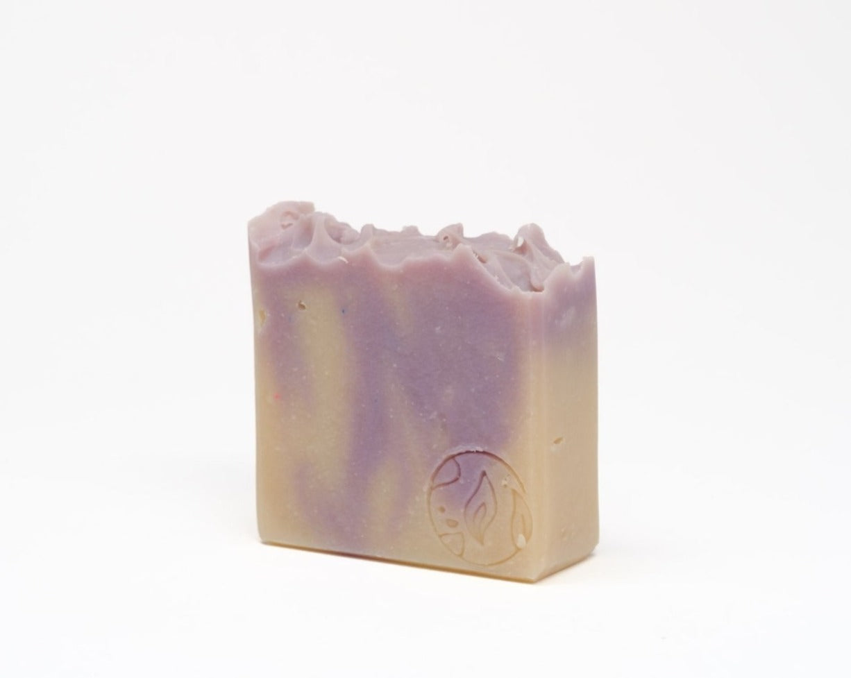 sweet pea and fresh rose floral scented soap handmade with natural ingredients in Brighton, Sussex. Purple and white coconut poil, shea butter, cocoa butter and olive oil cold process soap, vegan friendly and cruelty free