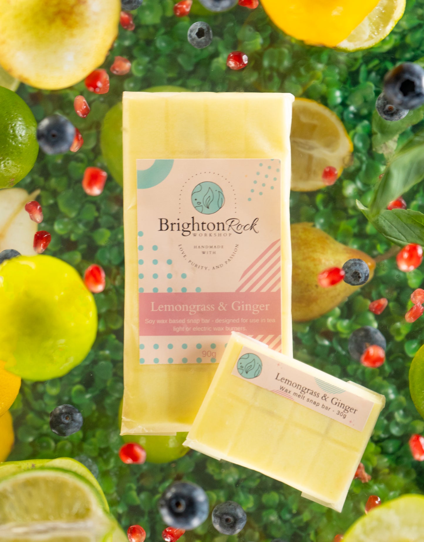 Lemongrass & ginger 30g or 90g strongly scented wax melt snap bars. Eco friendly waxed paper packaging. Brighton Rock Workshop wax melts made in Spain and the United Kingdom, available in two sizes. Suitable for tea light or electric burners